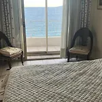 Jane De *